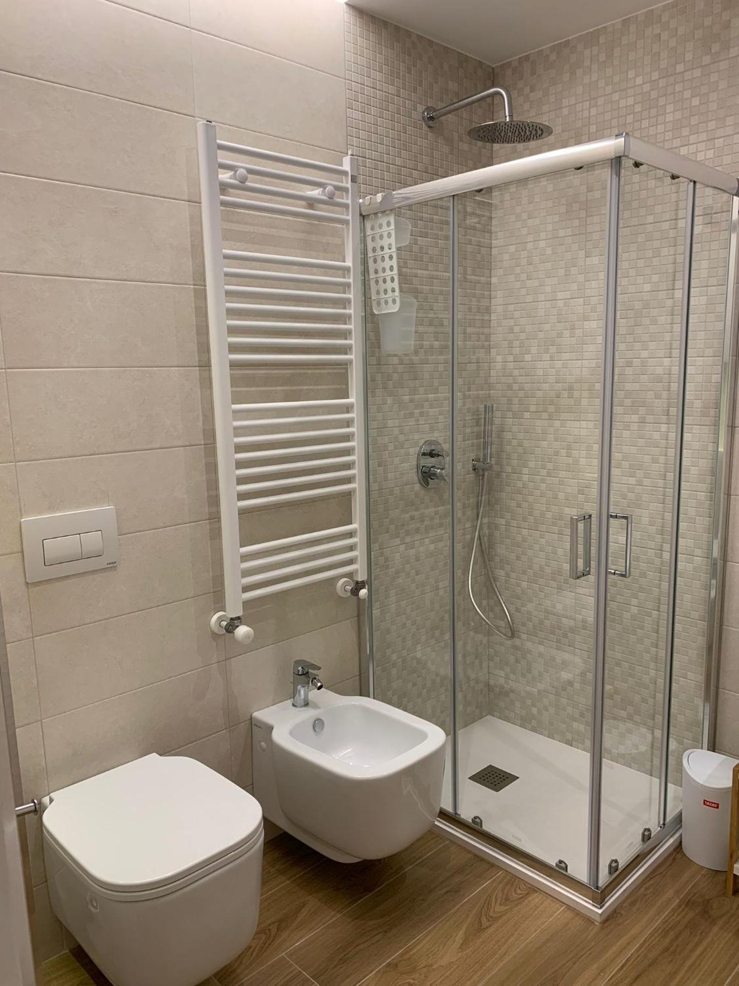 Domus13-with Private Parking Appartamento Bari